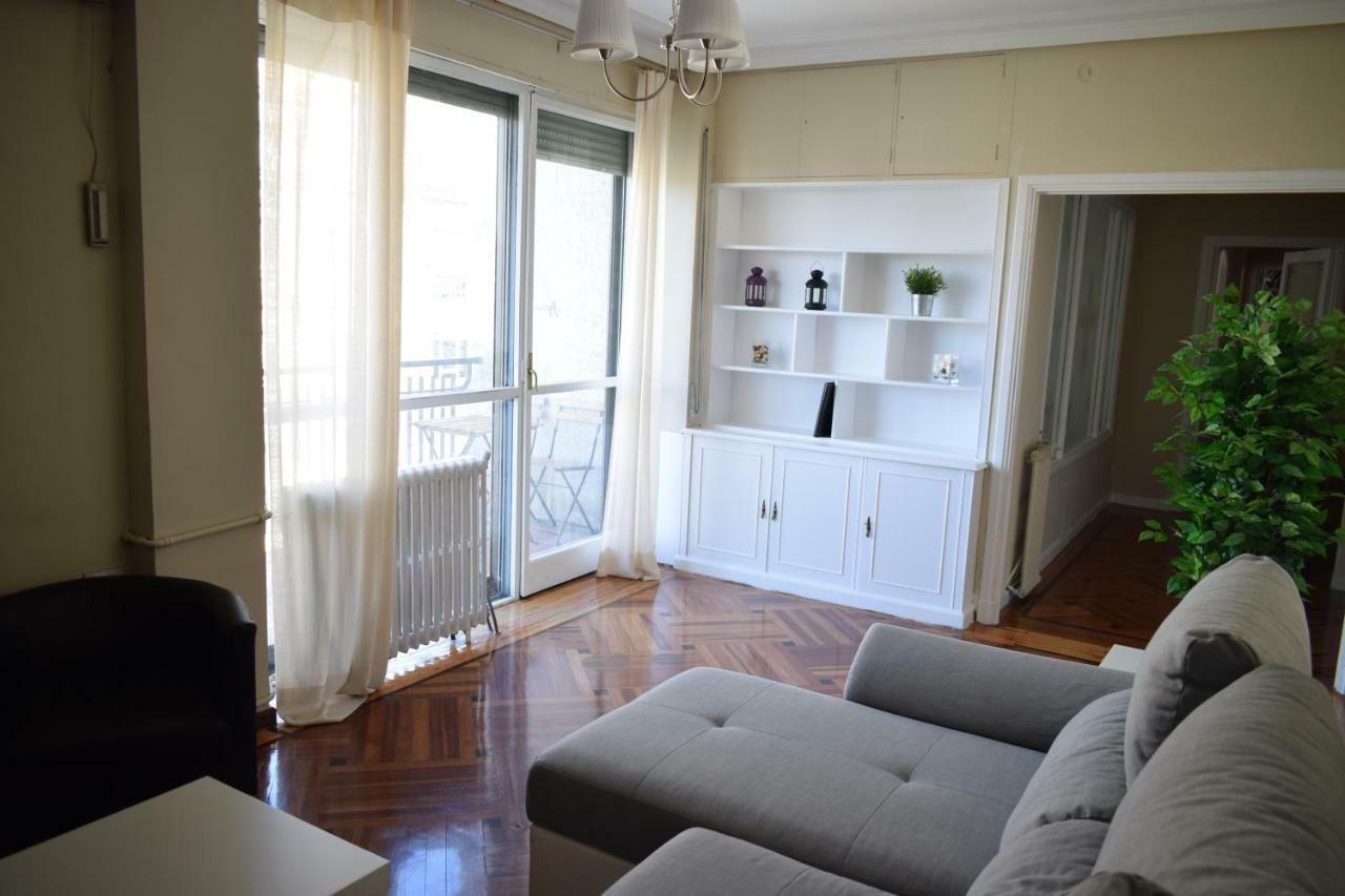 Espacios Blanco Santiago - Con Parking. Apartment Valladolid Luaran gambar