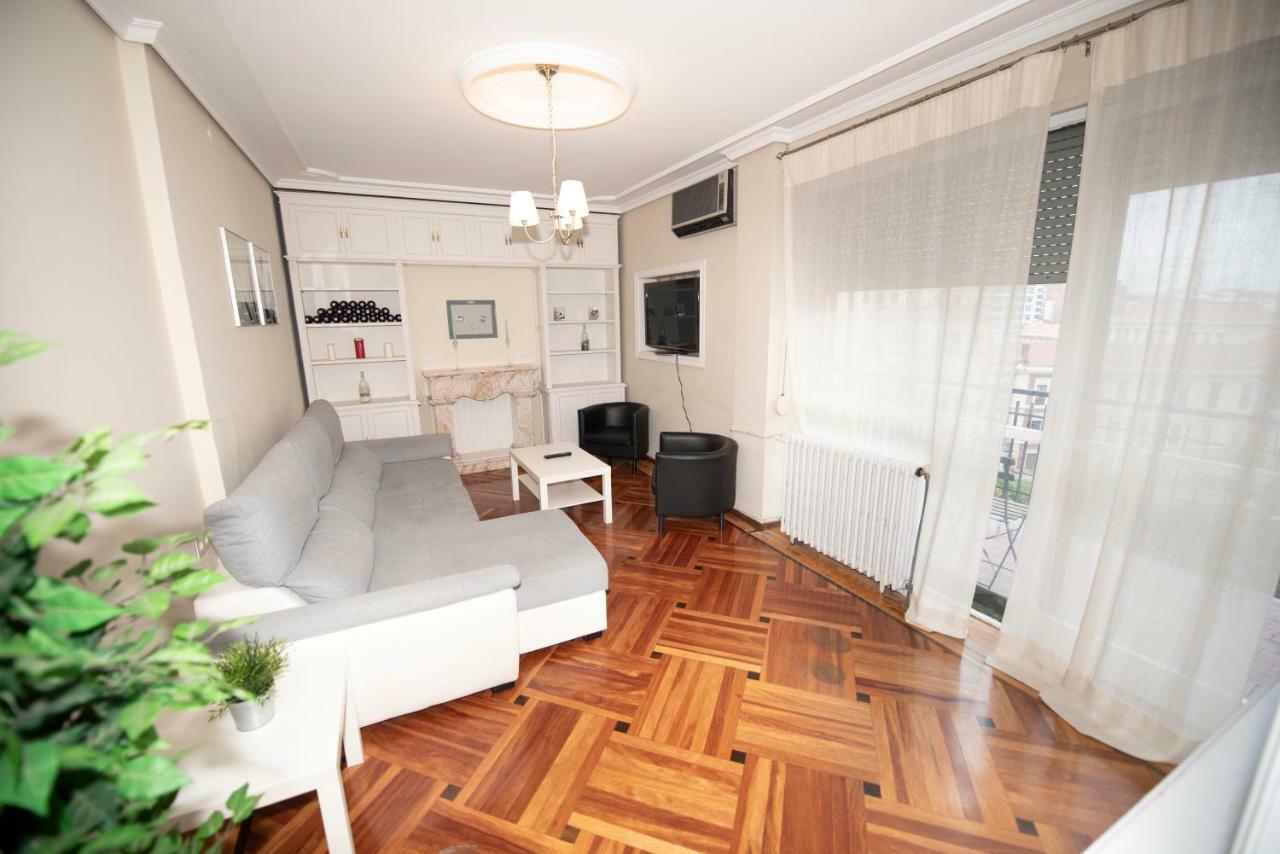 Espacios Blanco Santiago - Con Parking. Apartment Valladolid Luaran gambar